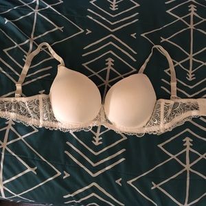 White lace bra size 36D